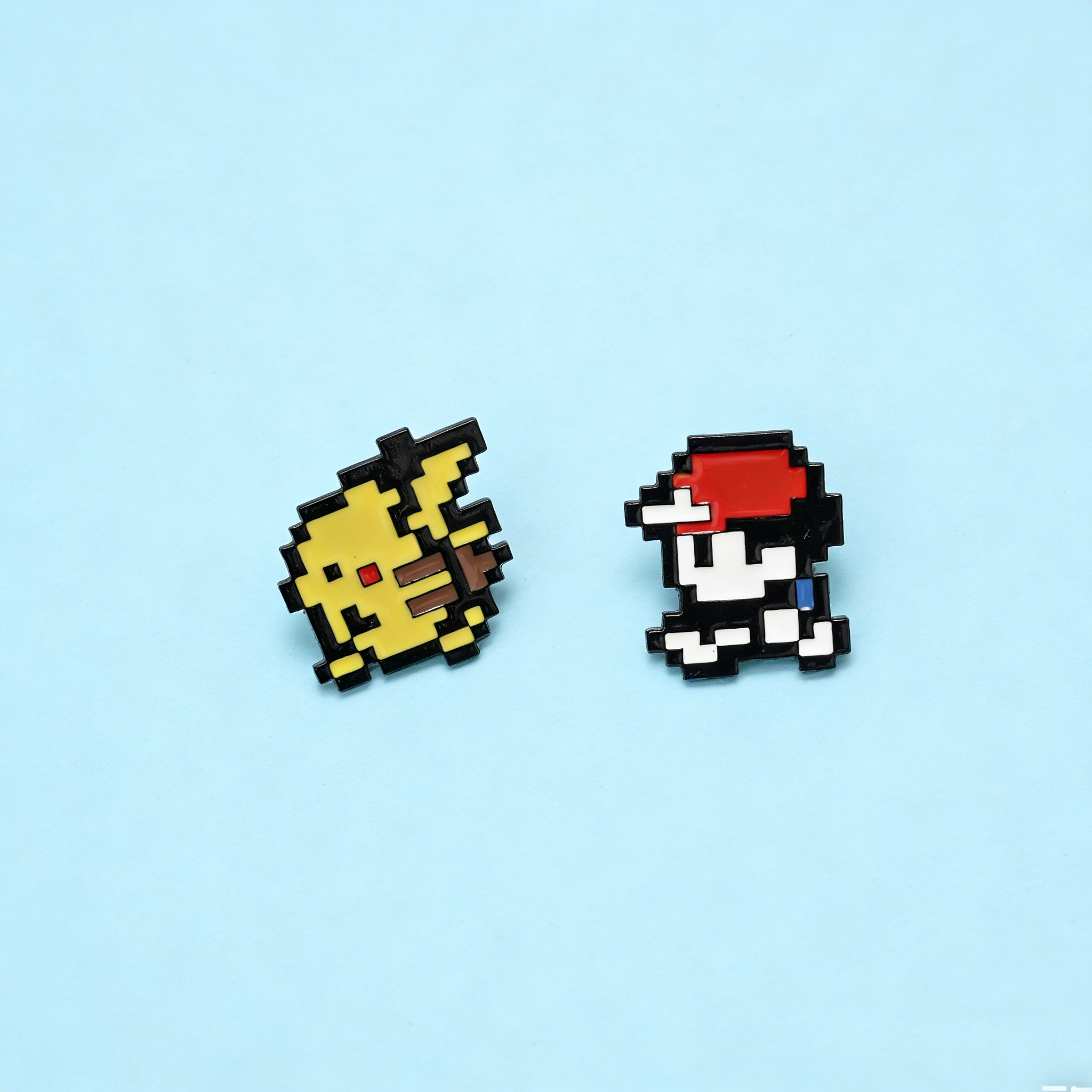 2 pzas. de broches de esmalte  - Retro Gaming Pokemon reseña y precio